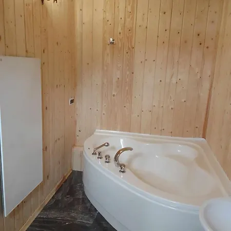 Ponikiew - * ヴァドヴィツェ