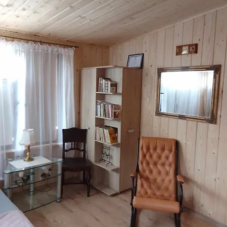 ゲストハウス Ponikiew -