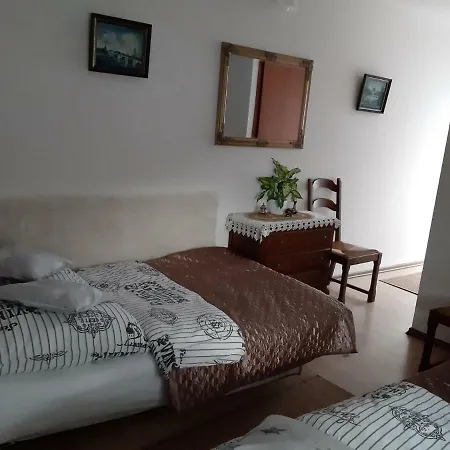 ゲストハウス Ponikiew - ヴァドヴィツェ