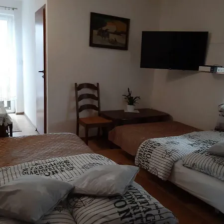 Ponikiew - ゲストハウス