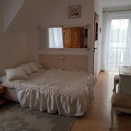 ゲストハウス Ponikiew - ヴァドヴィツェ